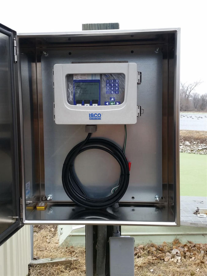 Underwood, IA - Lagoons - Teledyne ISCO Signature Ultrasonic Flow Meter and Stainless Steel Enclosure