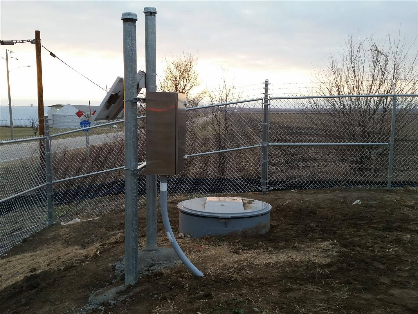 Thurman, IA - Metering Manhole, Teledyne ISCO Signature Ultrasonic Flow Meter, Solar Panel, Stainless Steel Enclosure