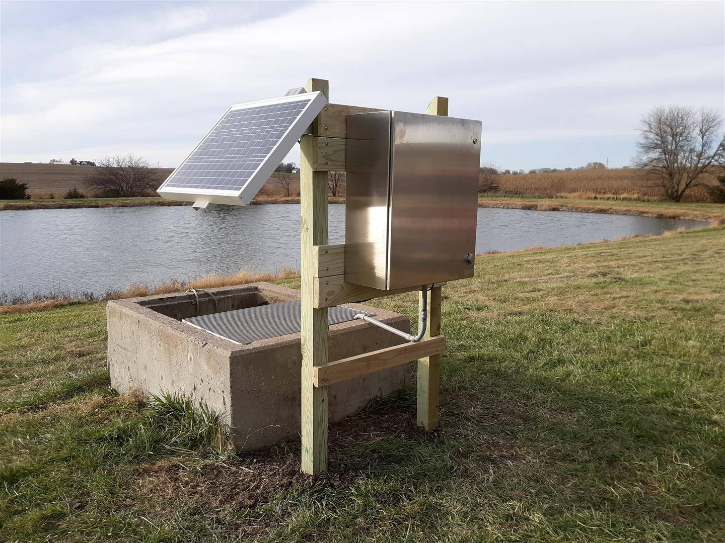 Panama, NE - Teledyne ISCO Signature Ultrasonic, stainless steel enclosure, solar panel, and deep cycle battery