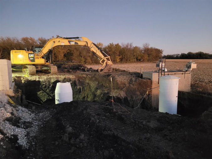 Lyons, NE - VPC fiberglass manholes and Siemens Sitrans LUT440 flowmeters