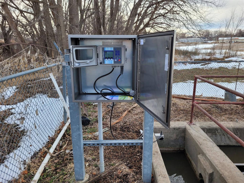 Table Rock NE - Replaced an old flowmeter Teledyne ISCO Signature Ultrasonic Flowmeter.