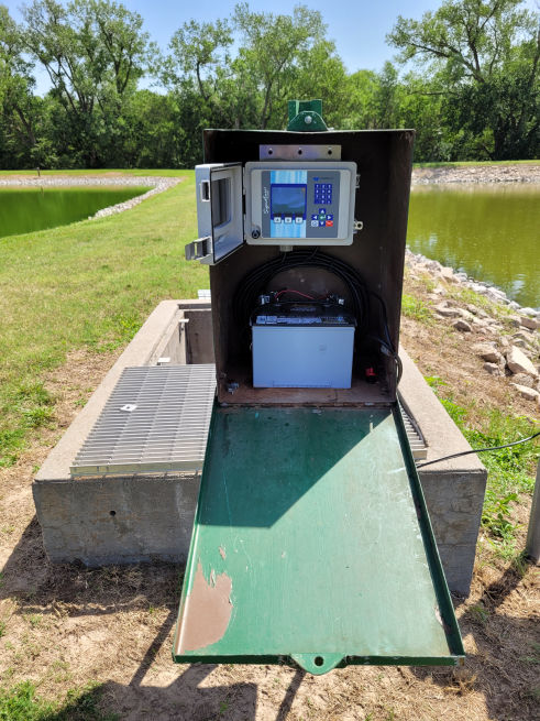 McCool Junction - installed Teledyne ISCO Signature Ultrasonic Flowmeter with Solar Panel