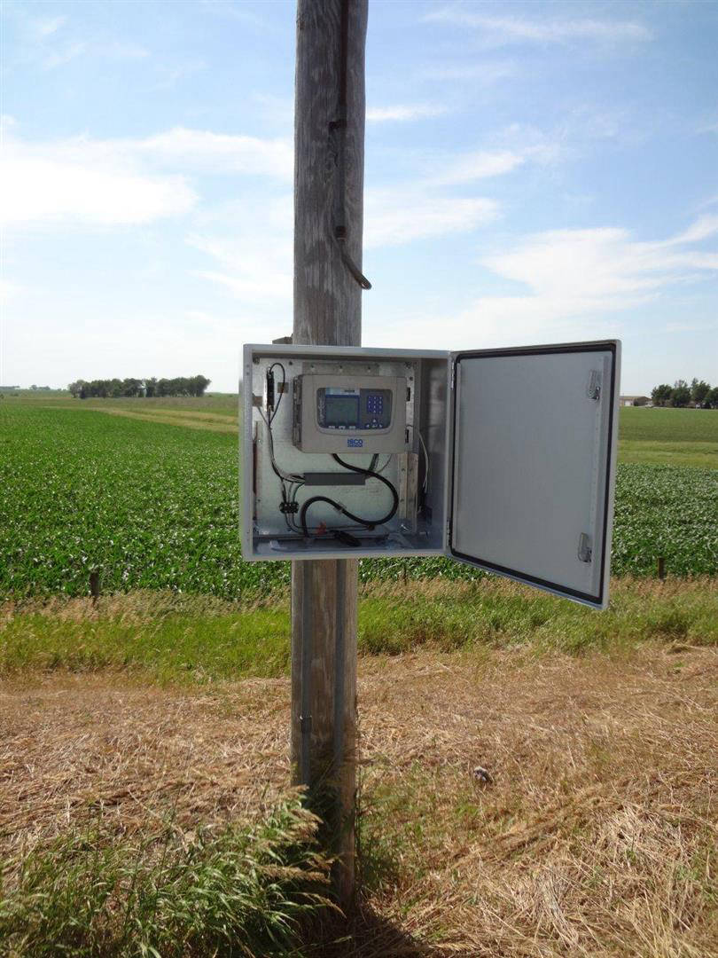 Farnhamville, IA - Teledyne ISCO Sighanture Ultrasonic Flow Meter and Steel Enclosure