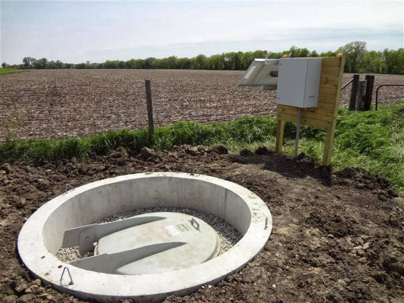 Avoca, IA - Fiberglass Metering Manhole, Teledyne ISCO Signature Flowmeter, Solar Panel