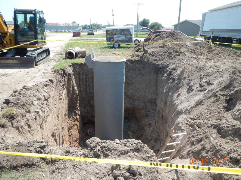 Gibbon, NE - Fiberglass metering manhole, Teledyne ISCO Signature Ultrasonic, Teledyne ISCO 5800 Refrigerated Sampler