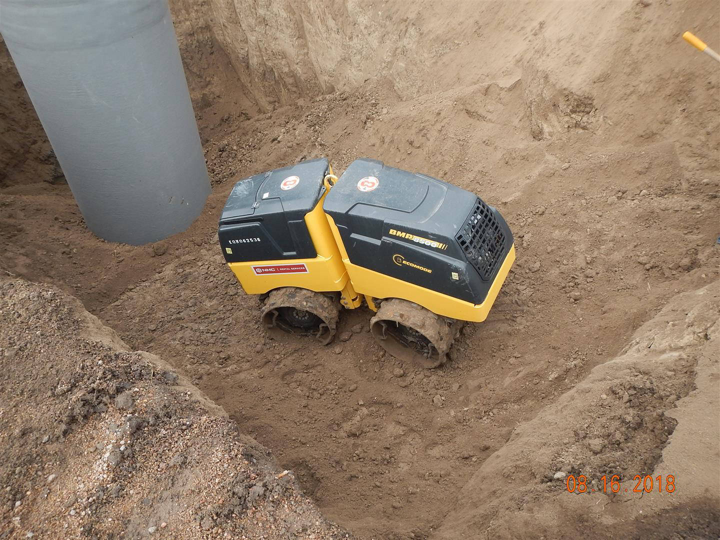 Gibbon, NE - Fiberglass metering manhole, Teledyne ISCO Signature Ultrasonic, Teledyne ISCO 5800 Refrigerated Sampler