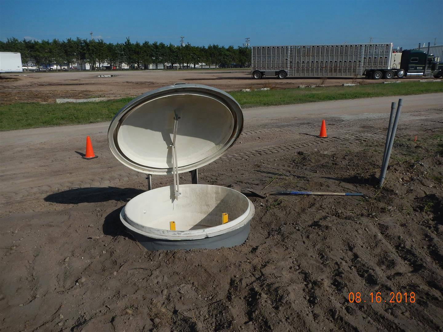 Gibbon, NE - Fiberglass metering manhole, Teledyne ISCO Signature Ultrasonic, Teledyne ISCO 5800 Refrigerated Sampler